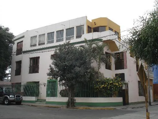Barranco’s Backpackers Inn